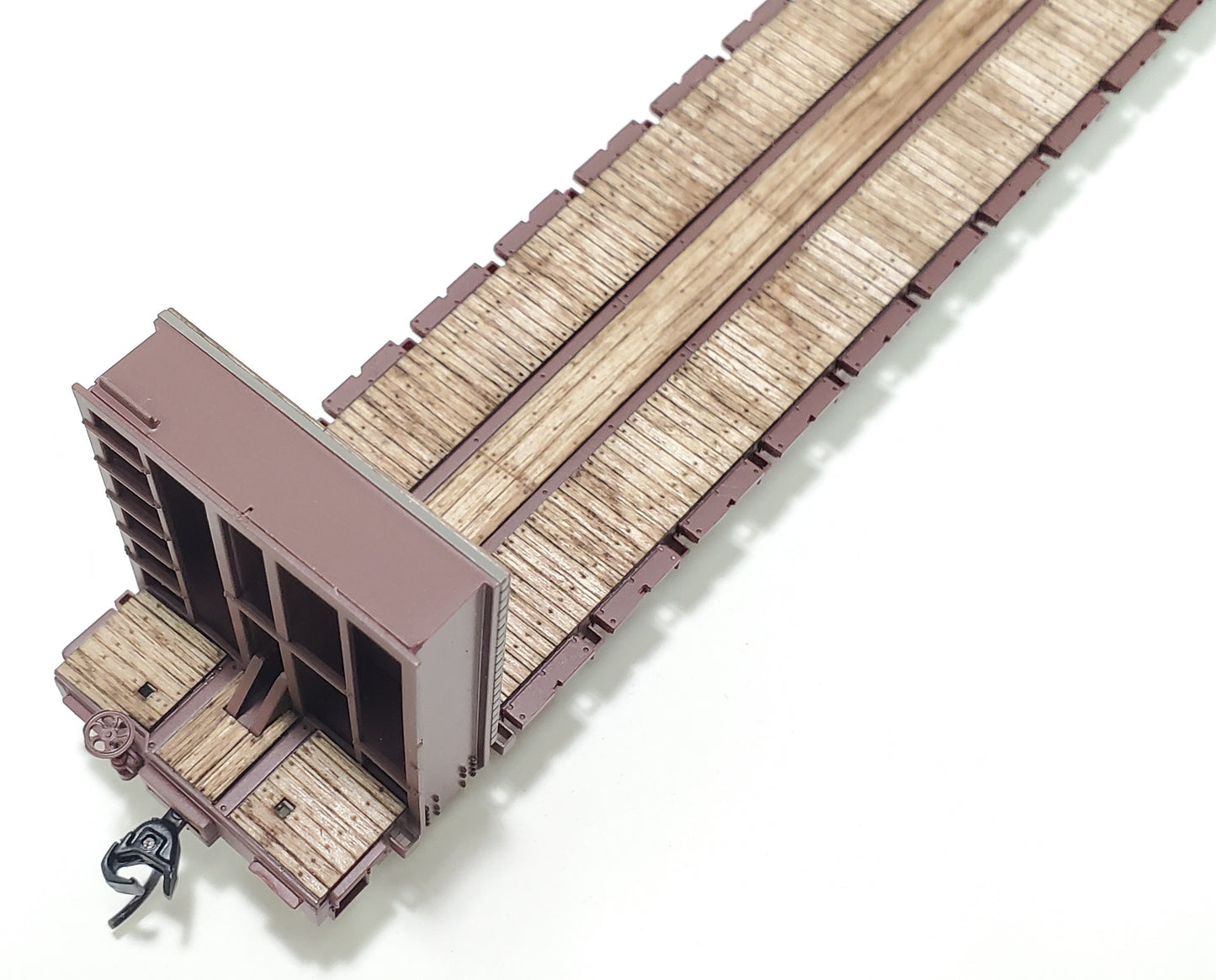 HO Walthers 60ft P-S BULKHEAD Wood Flat Car Deck - model number 910-5848 - ITLA