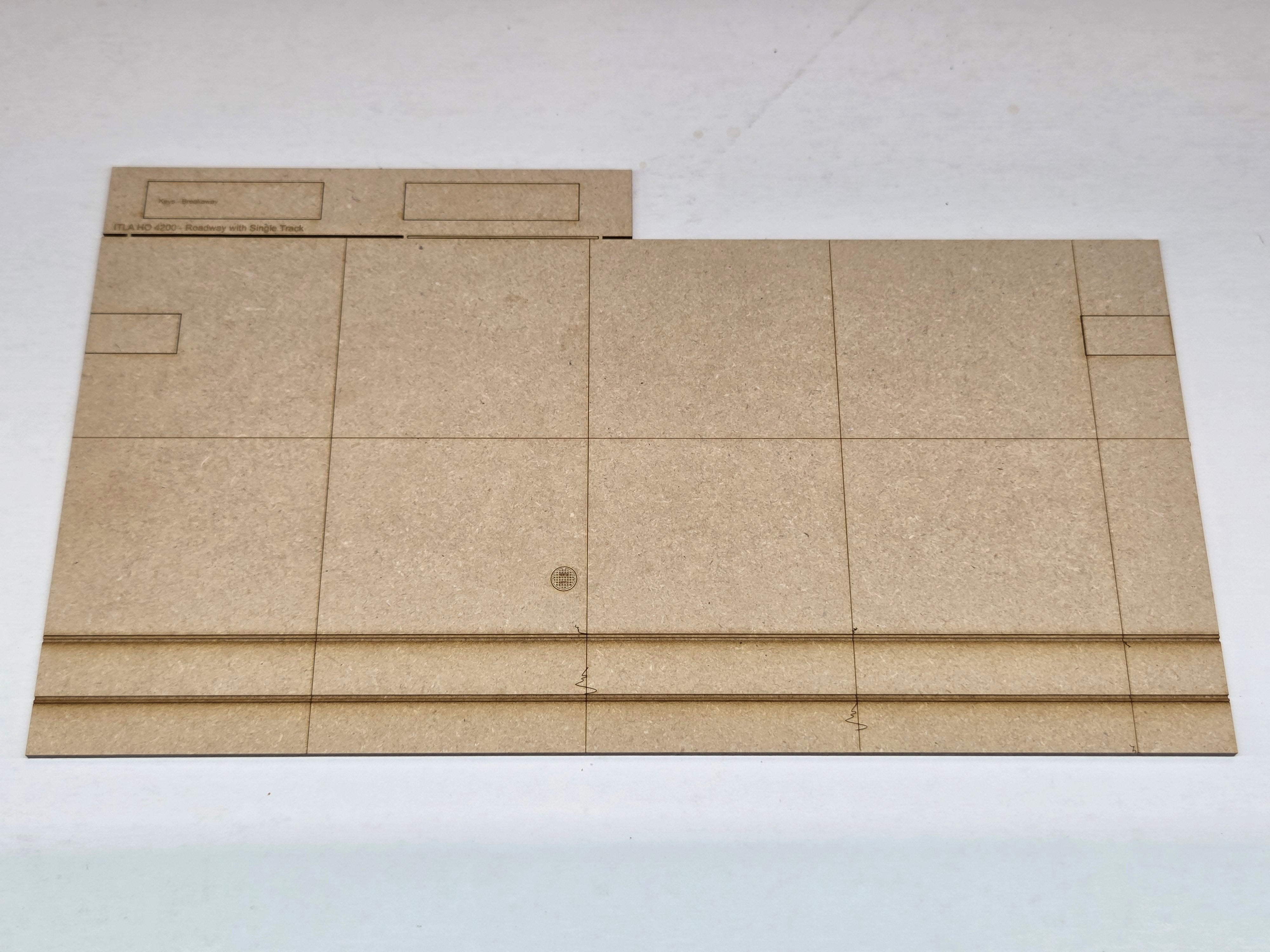 HO4200 - Street Display Base w/Straight Track - ITLA