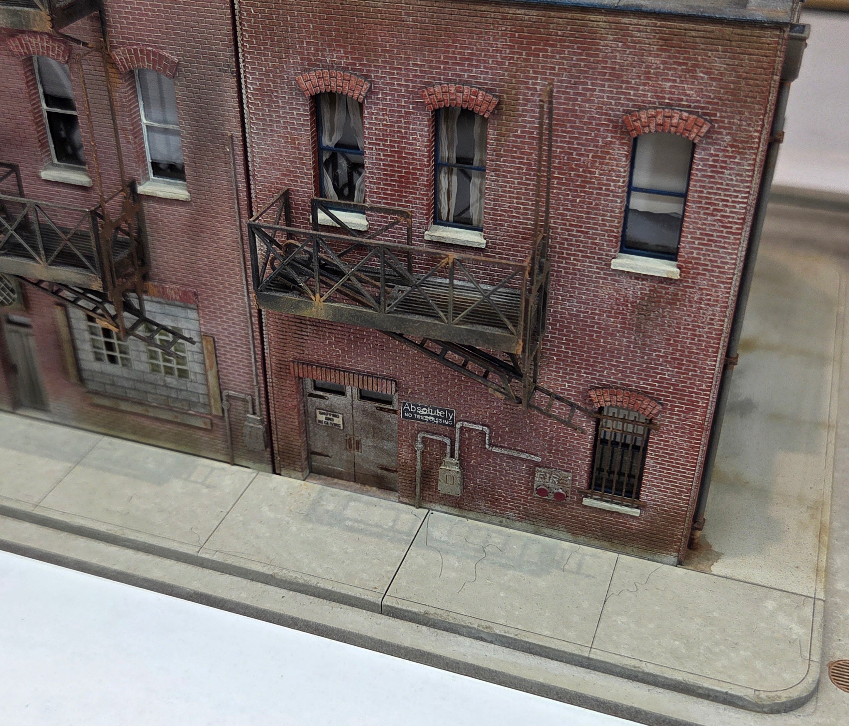 HO4185 - 7ft Sidewalk System - ITLA