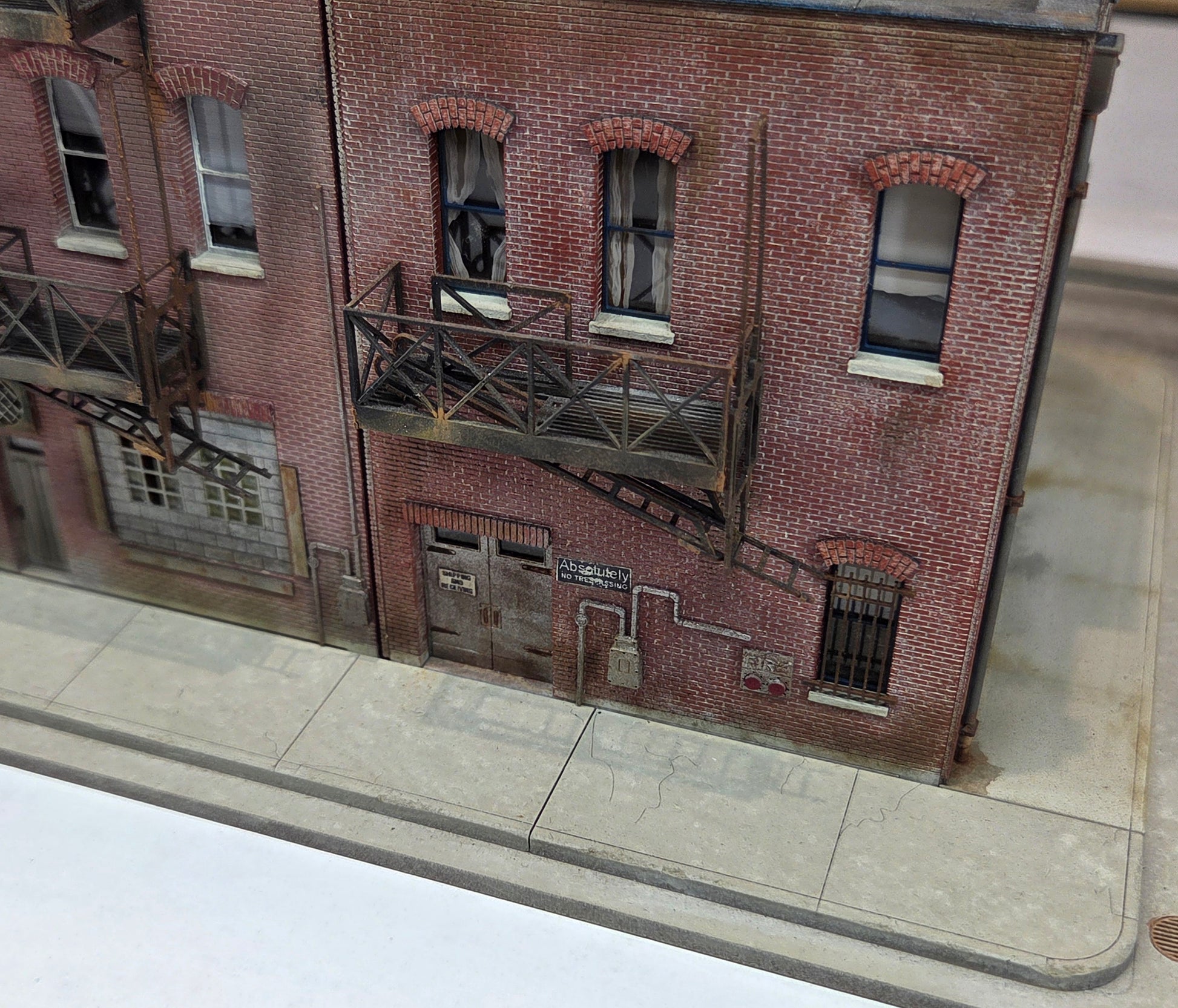 HO4185 - 7ft Sidewalk System - ITLA