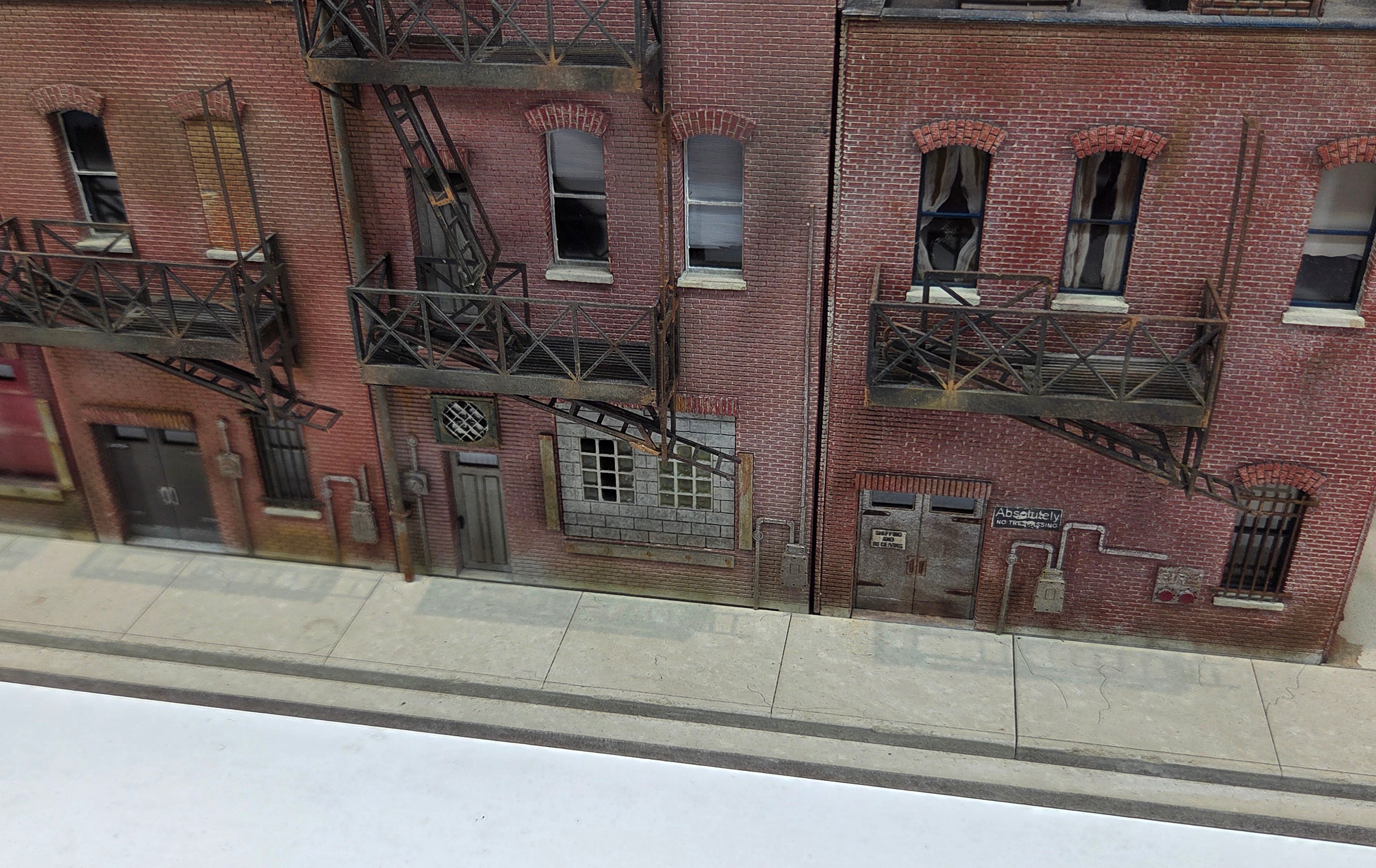 HO4186 - 11ft Sidewalk System - ITLA