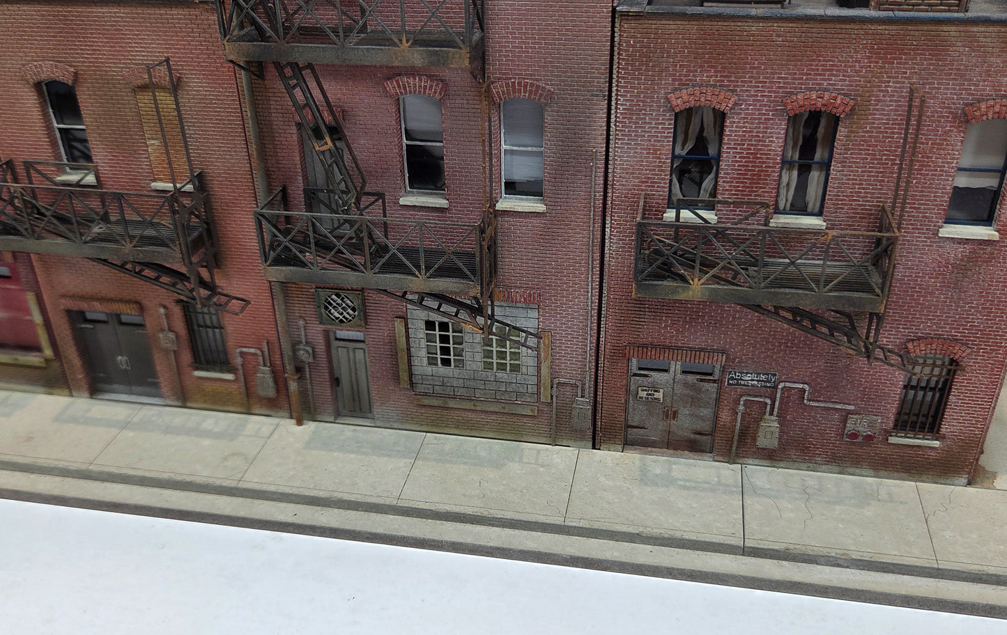 HO4186 - 11ft Sidewalk System - ITLA