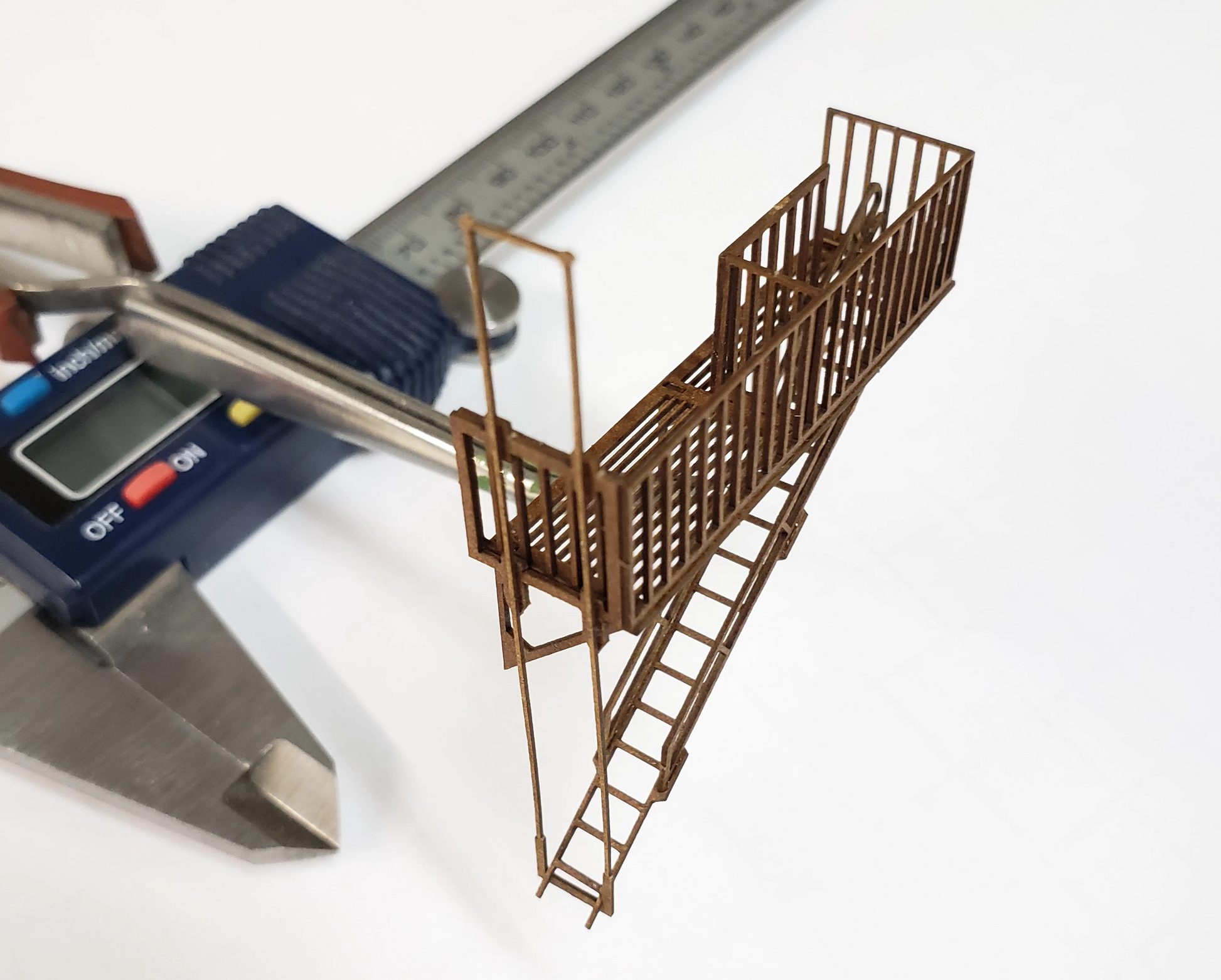 HO Fire Escapes - Set of 3 with Ladders, Roof & Ground access - ITLA