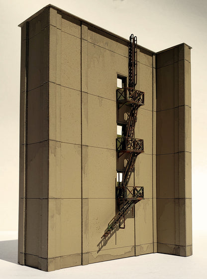 N Scale Fire Escapes - Set of 3 with Roof & Ground Access - ITLA