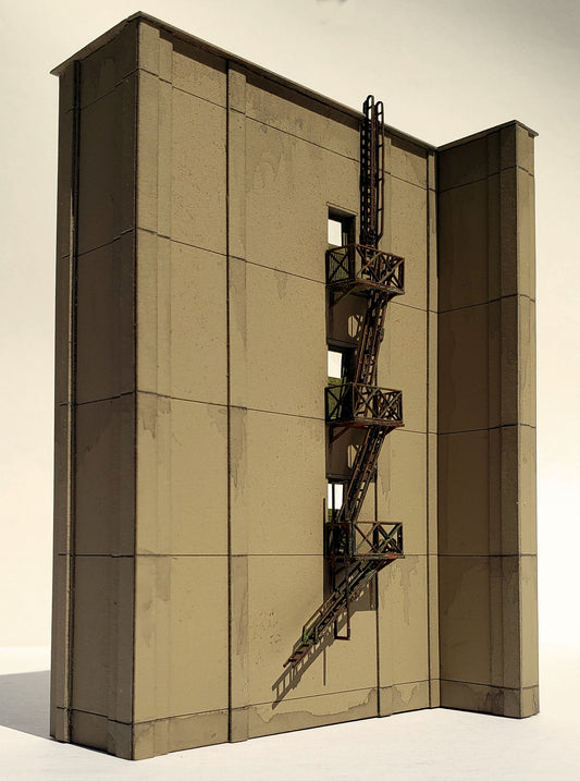 N Scale Fire Escapes - Set of 3 with Roof & Ground Access - ITLA