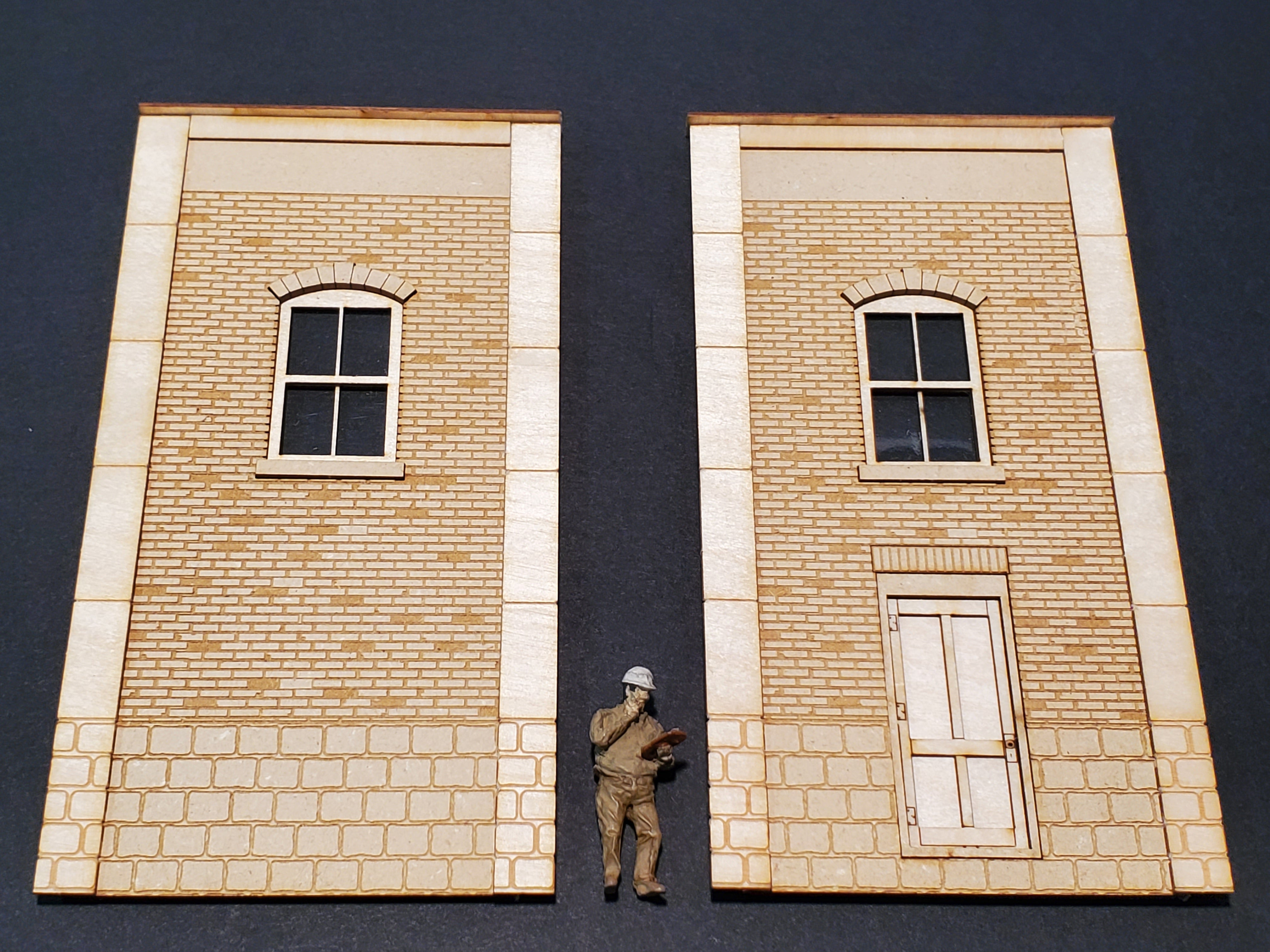 O / On30 Scale - 3" Brick Wall Pair - ITLA
