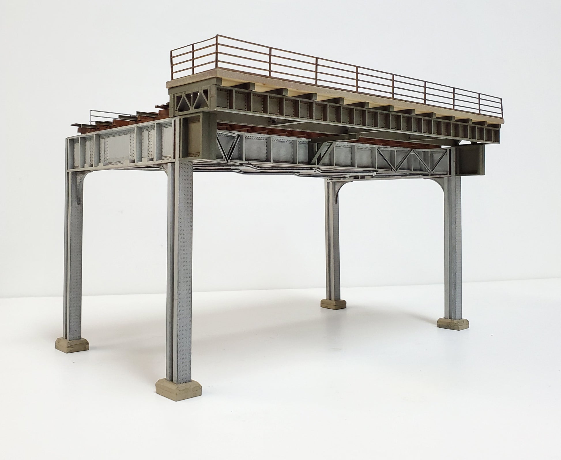 HO Elevated Station Platform - Open Top Concrete Deck - ITLA