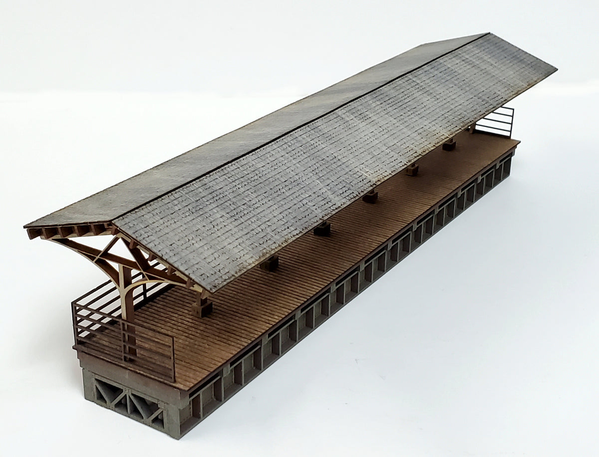 HO/N - Elevated Gabled Roof Station Platform - ITLA
