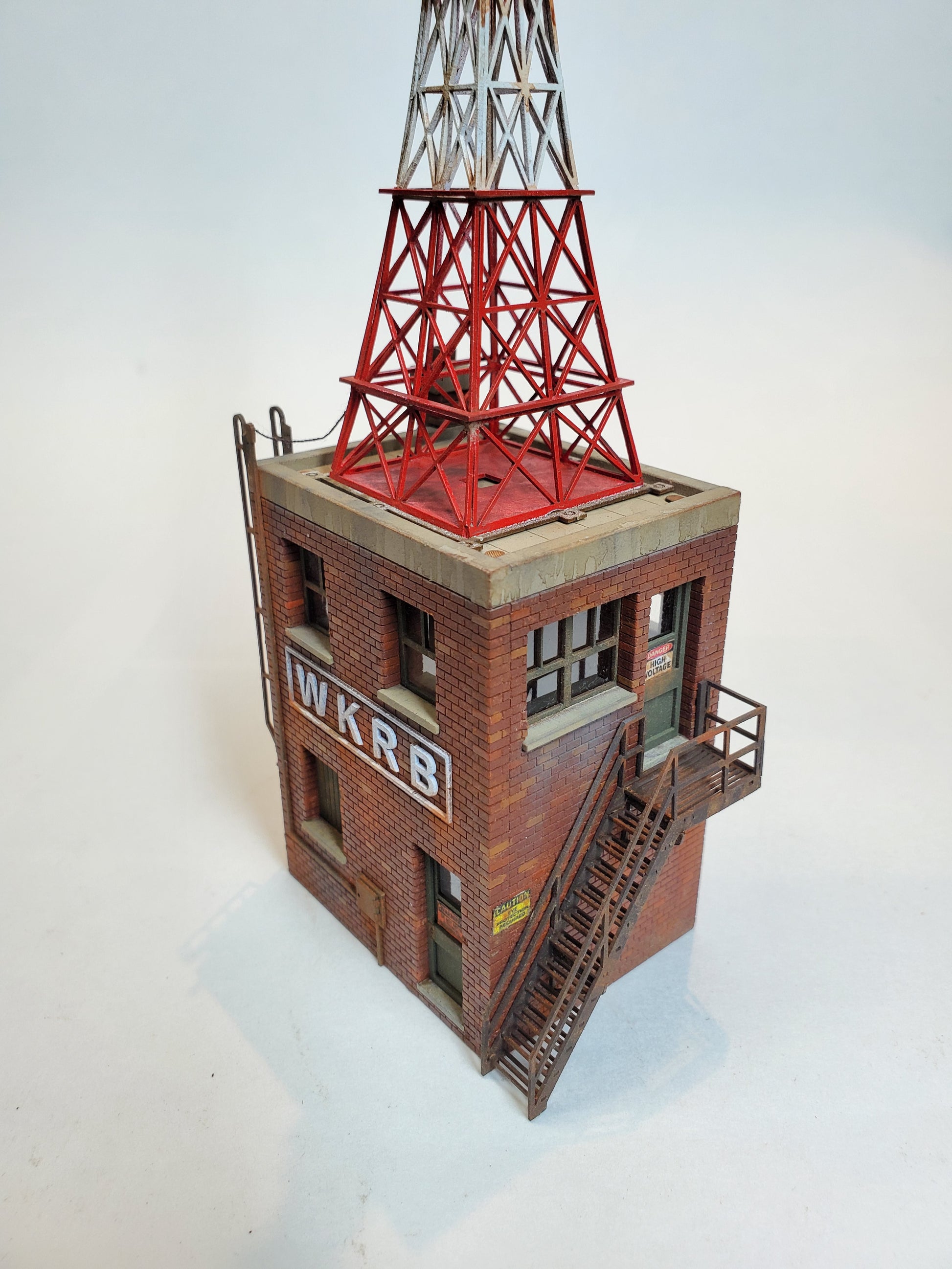 WKRB Radio Transmitter Building Kit - HO Scale Kit Bundle - ITLA