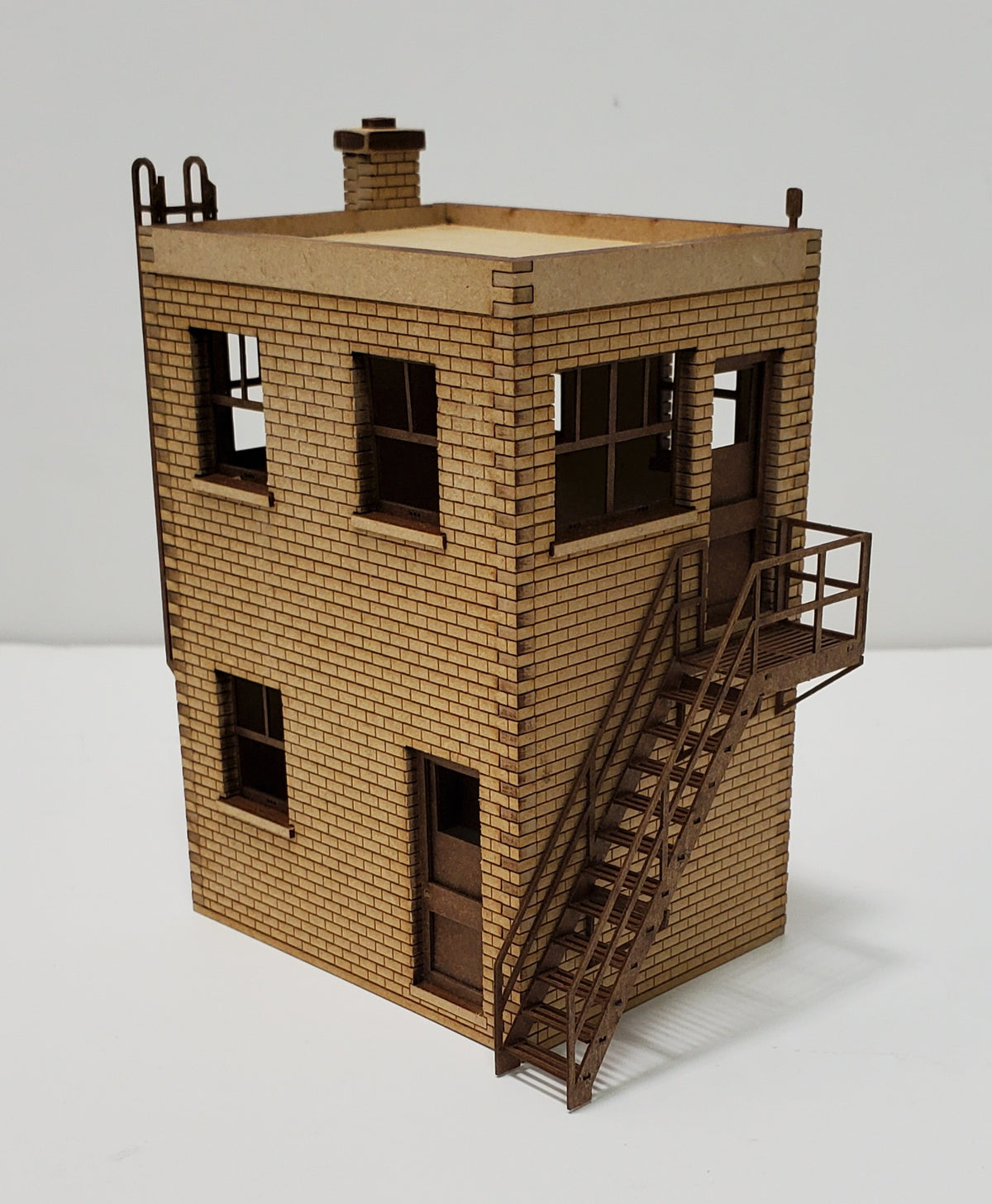 Model Building Painted 2 Story Brick Utility Building S Scale – ITLA Scale Models Inc.
