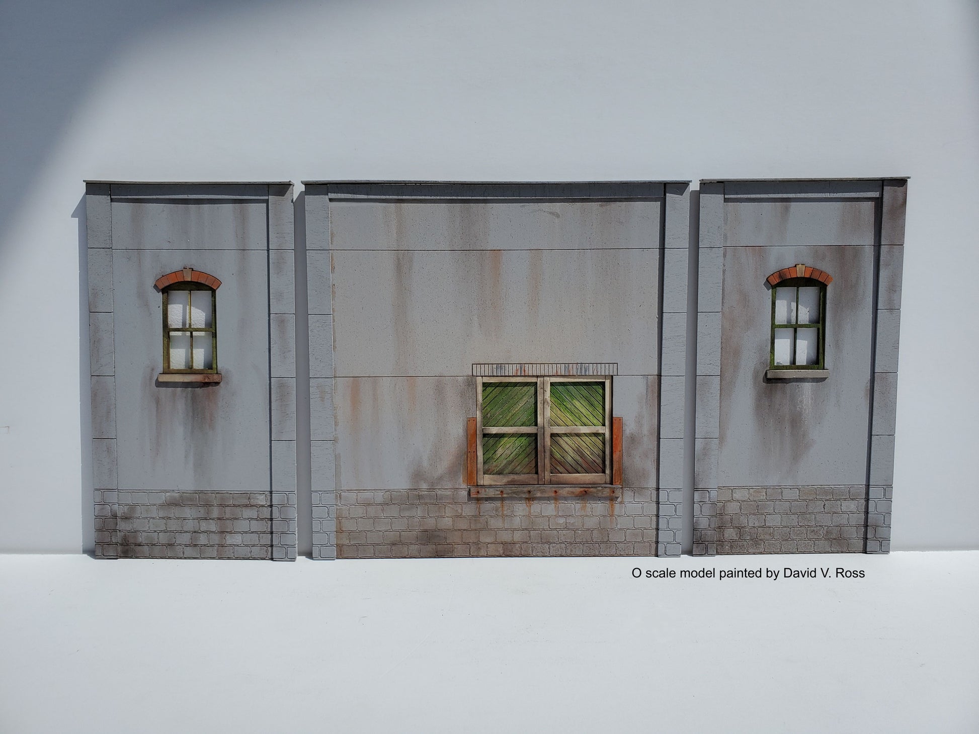 O / On30 Scale - "Concrete" Loading Dock Wall Set - ITLA