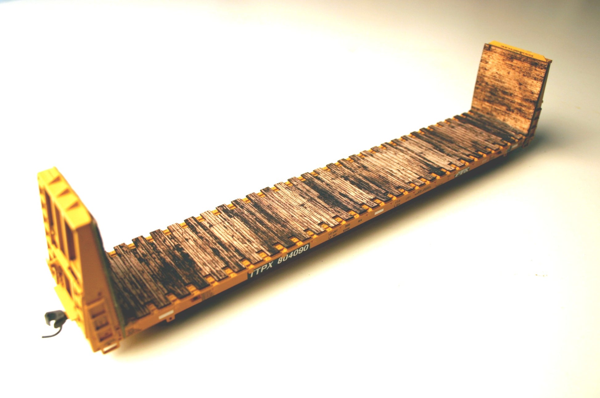HO scale Atlas 62ft Bulkhead flatcar deck - ITLA