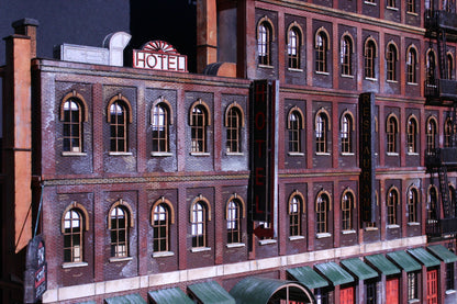 HO Scale Southside Hotel Kit - ITLA