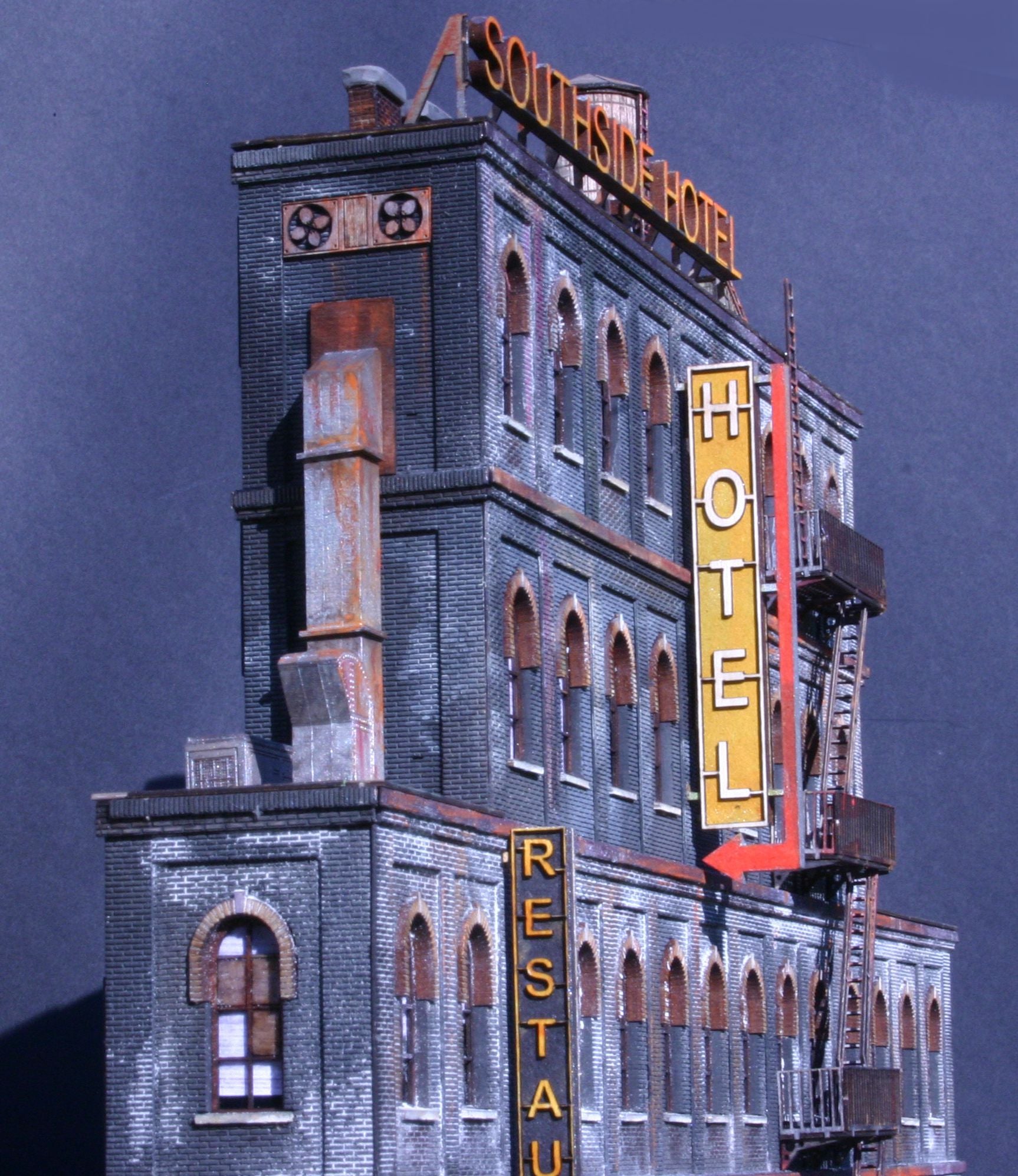 HO Scale Southside Hotel Kit - ITLA