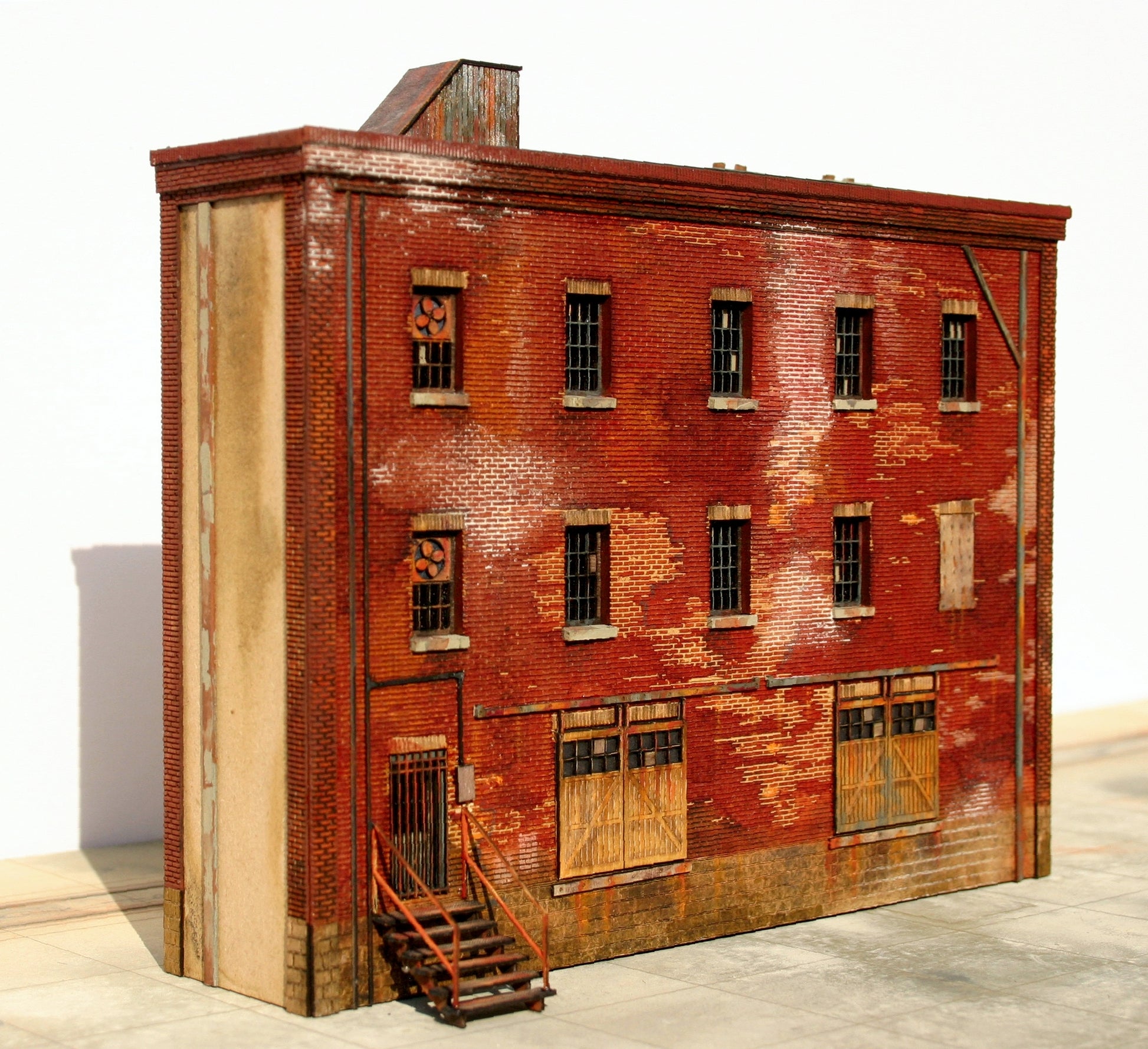HO Building "D" - Shallow Relief Background Structure - ITLA